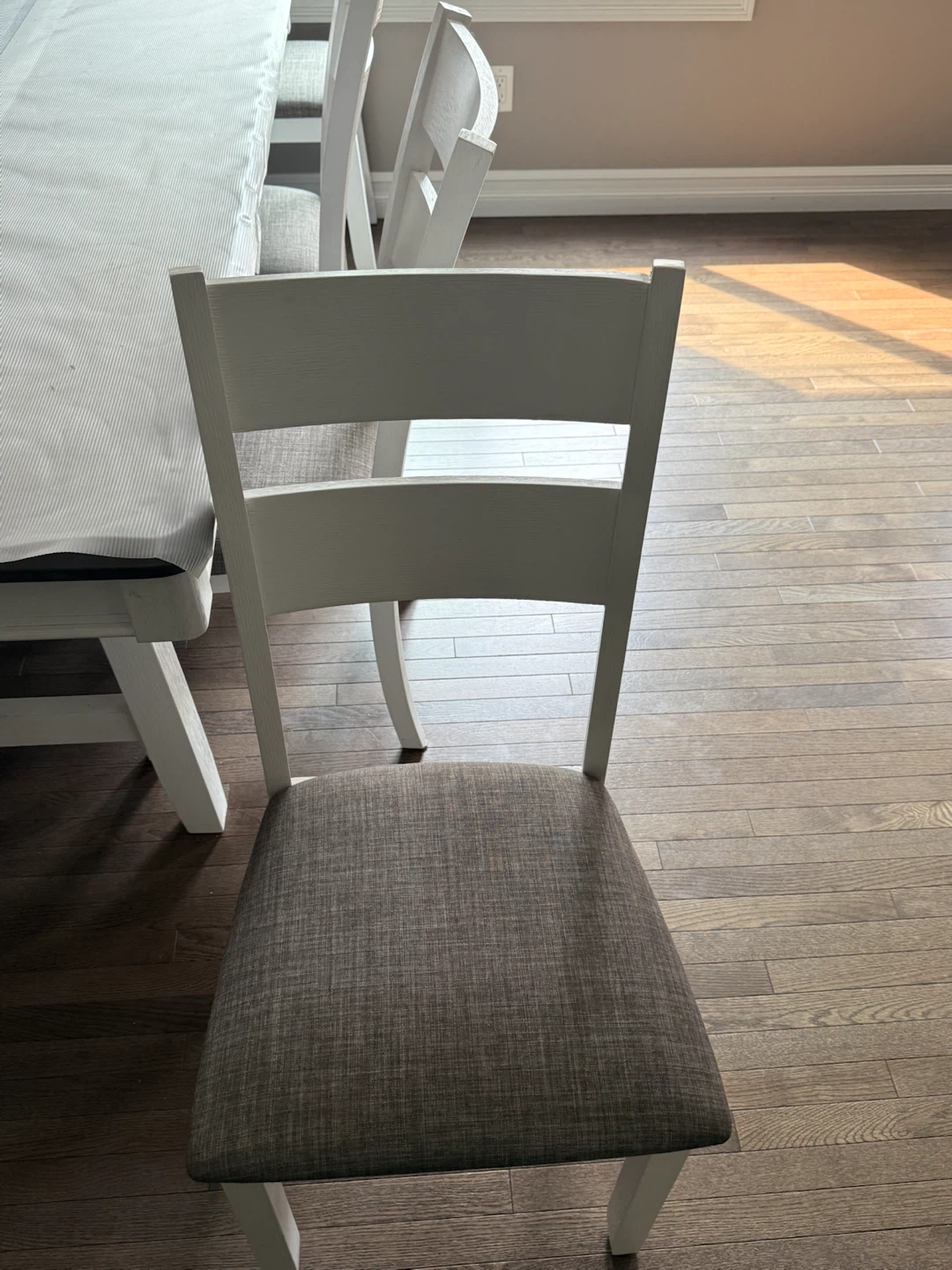 White Dining Chair with Grey Upholstered Seat - photo 4
