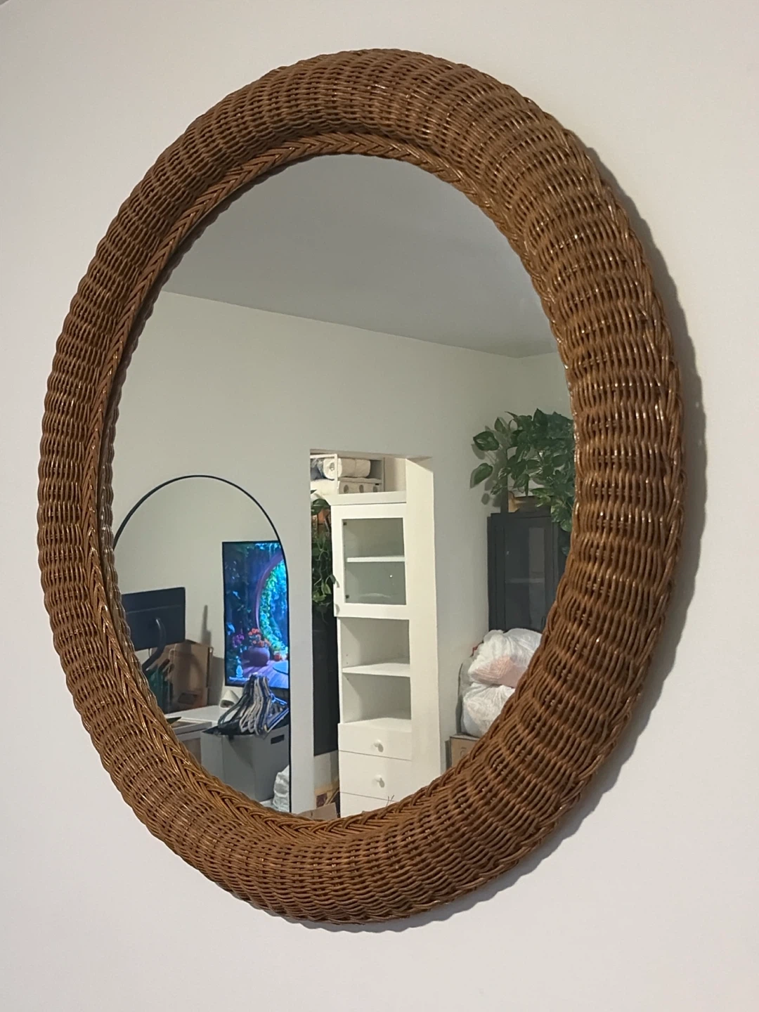 Round Wicker Accent Mirror - photo 2