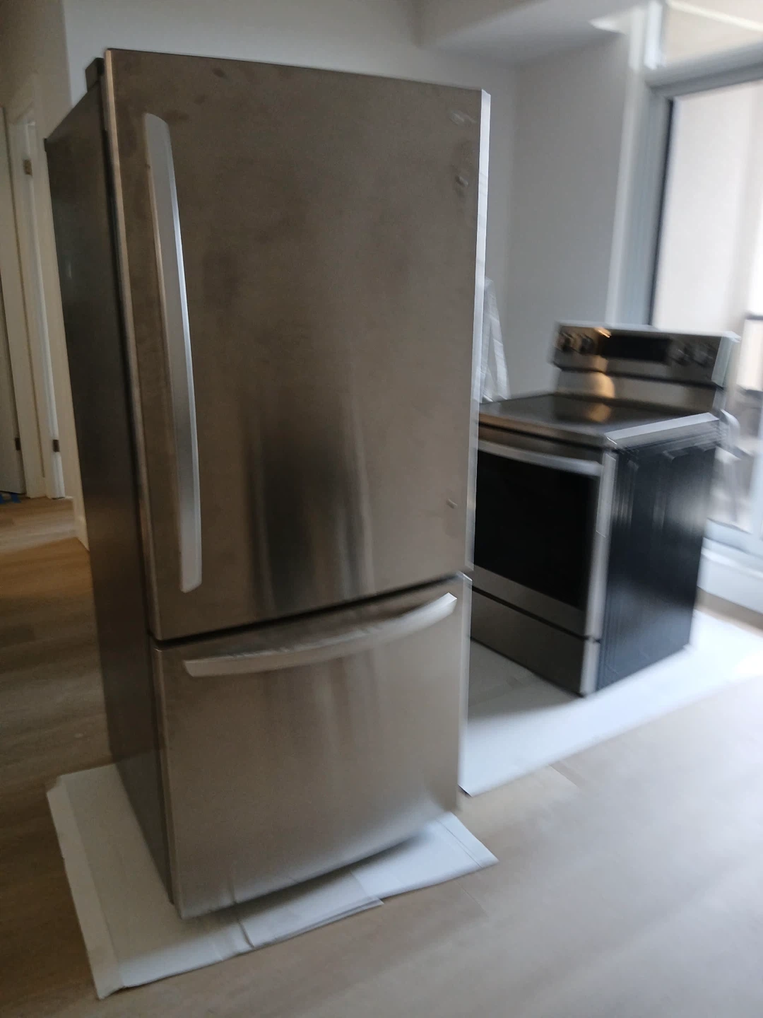 LG Fridge and Stove - photo 2