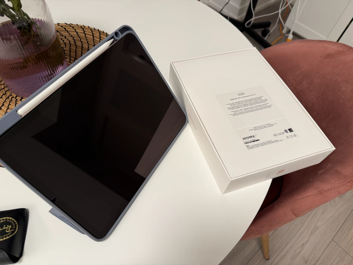 Apple iPad Air (5th Generation) Wi-Fi 64GB