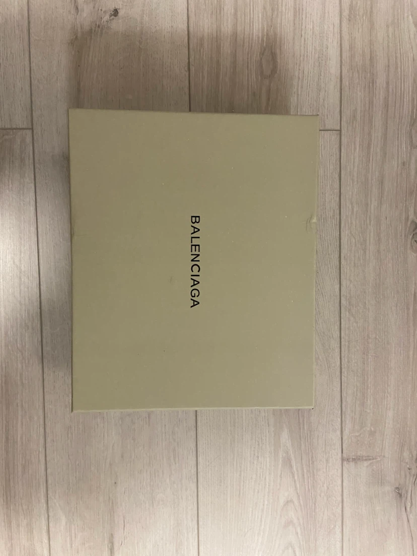 1:1 Brand new Balanciaga slides size 10