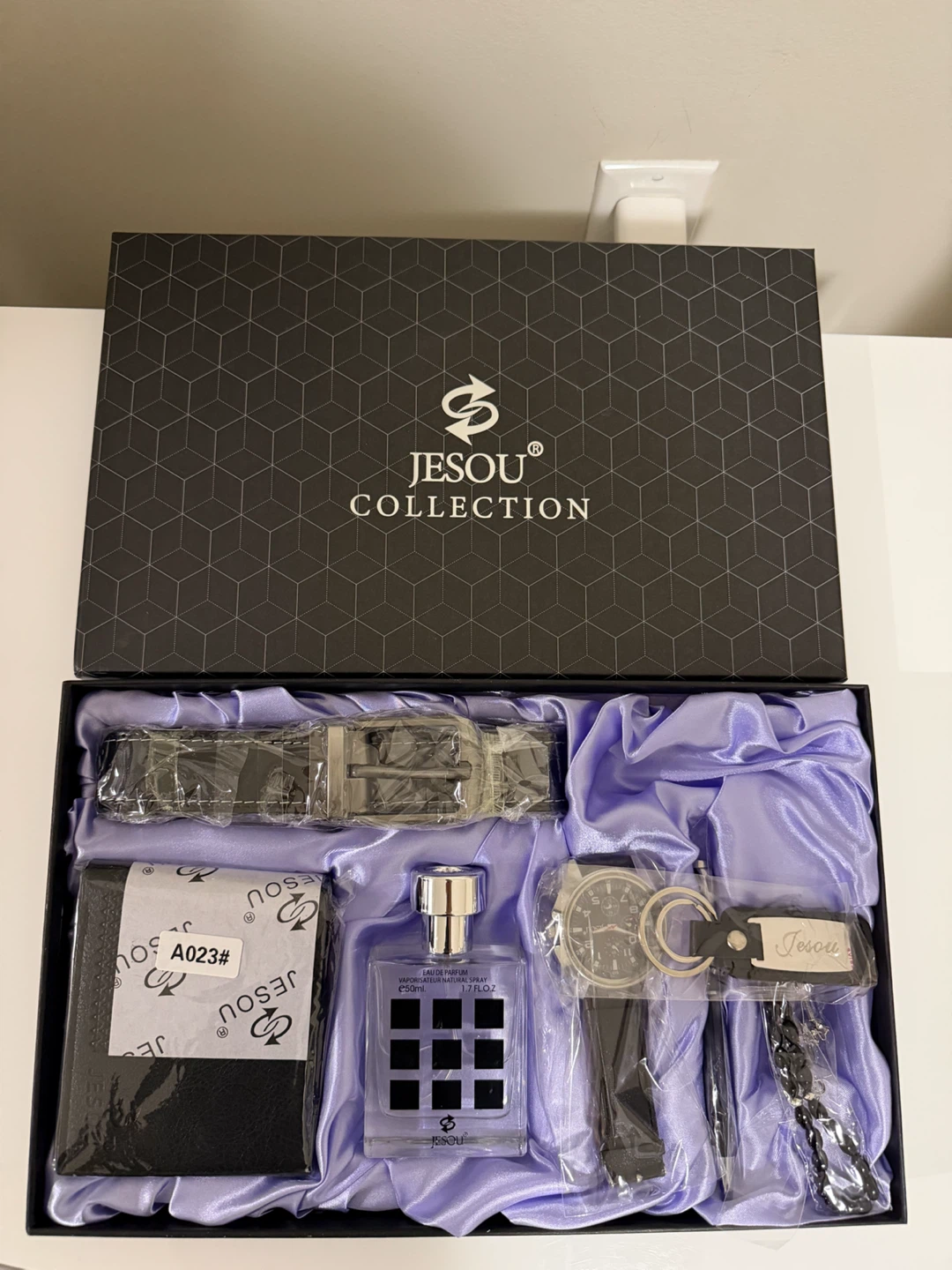 JESOU COLLECTION Men's Gift Set - Watch, Belt, Wallet, Fragrance