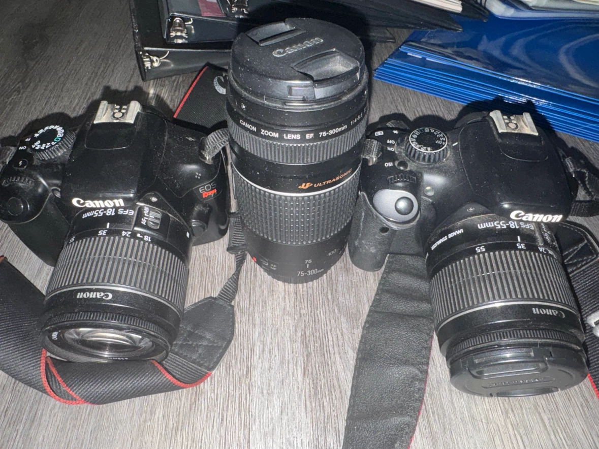Canon EOS Rebel T3i  m
