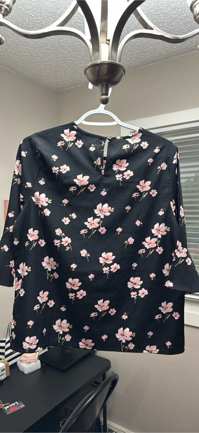 HARPA Black Floral Bell Sleeve Top Size L - photo 3