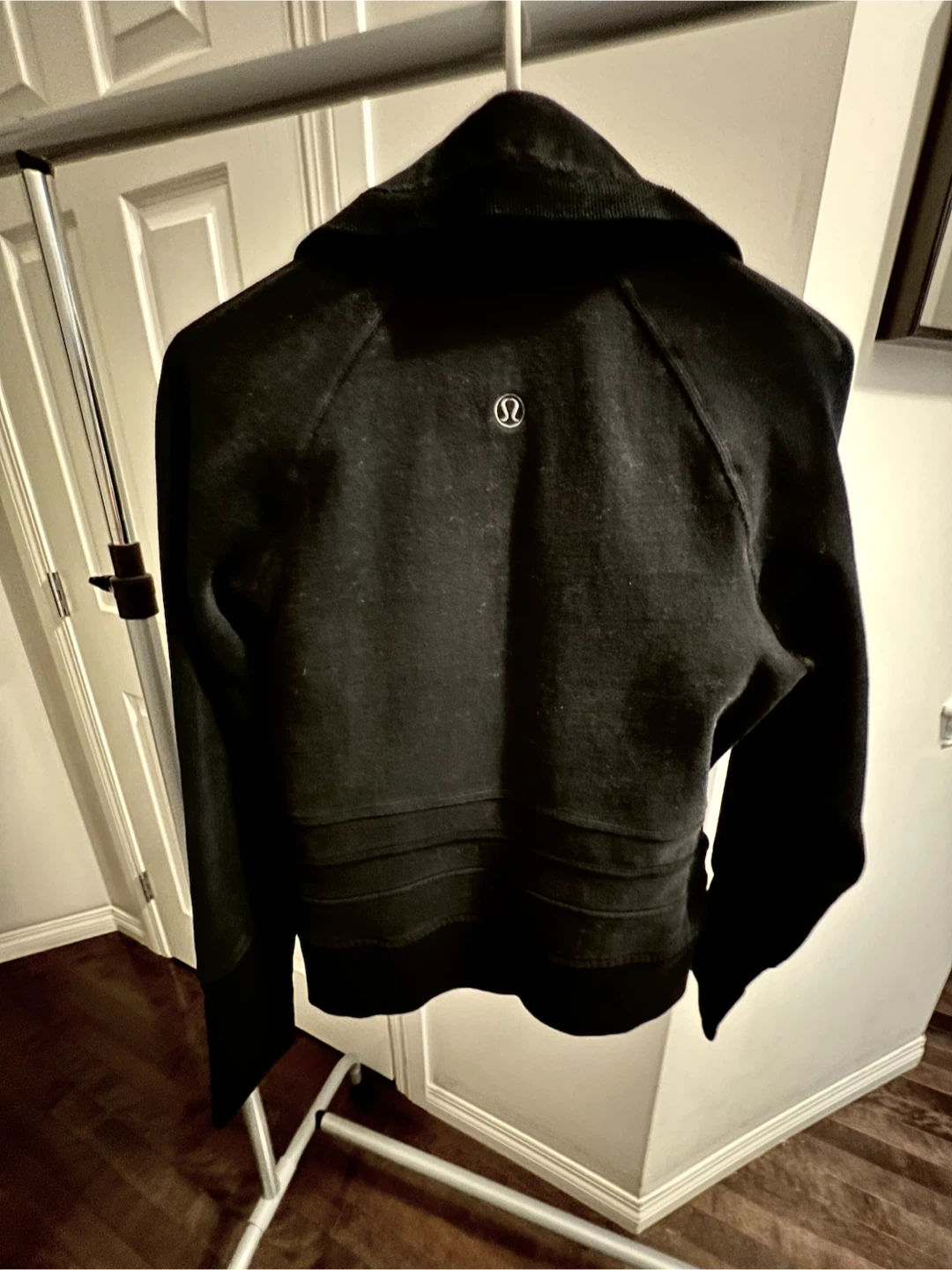 Lululemon Black Logo Jacket - photo 2