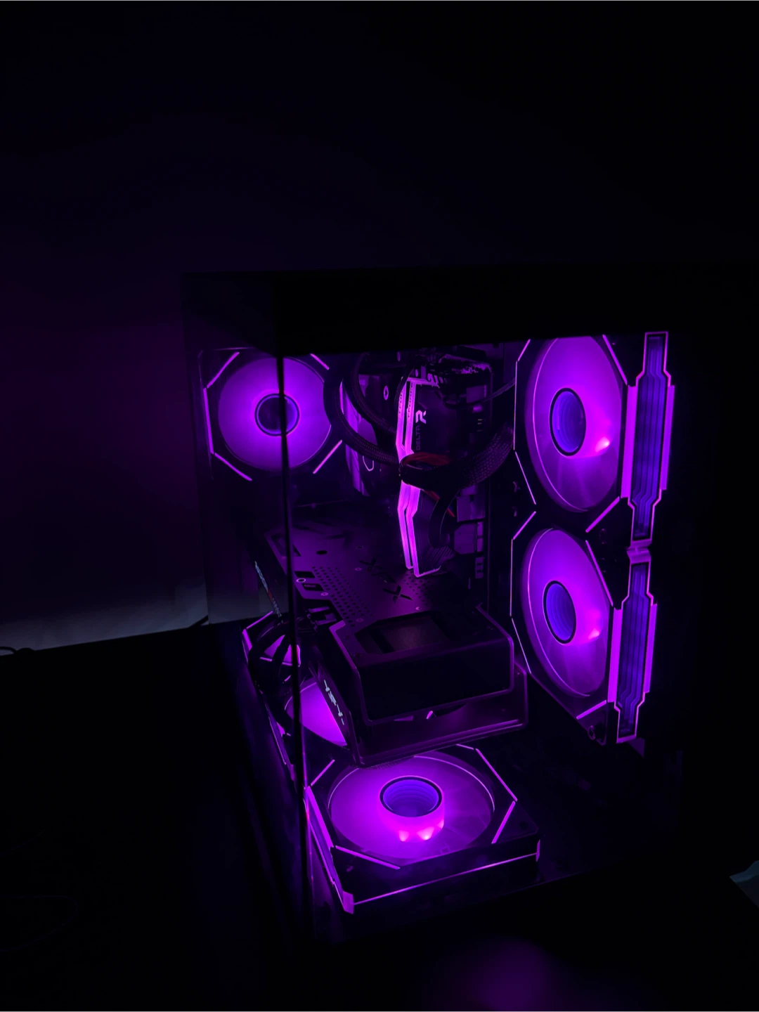 Custom Gaming PC - Ryzen 7 5800X, RX 6950 XT, 16GB RAM - photo 2