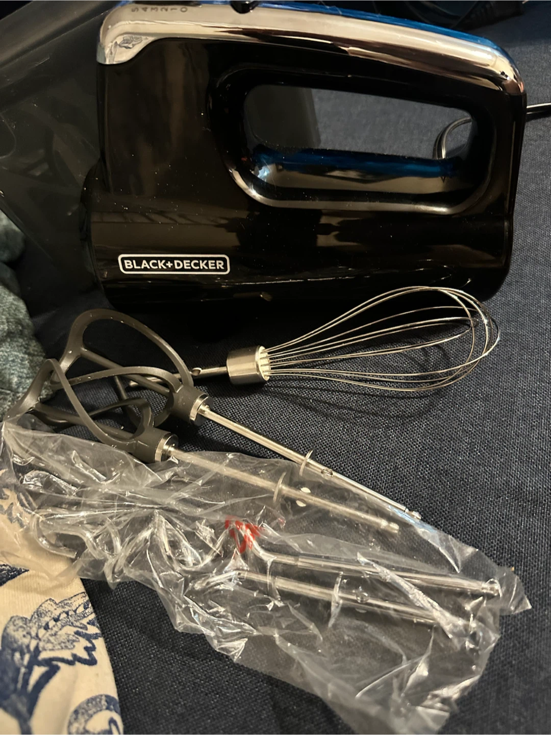 Black+Decker Hand Mixer - photo 2