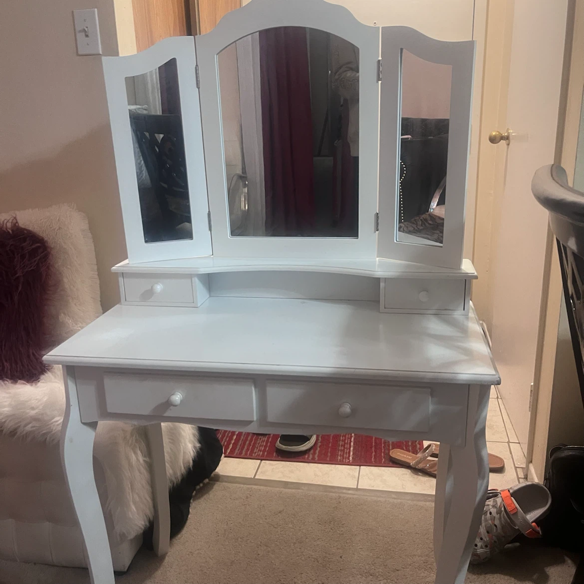 White Tri-Fold Vanity Makeup Desk with Drawers - photo 3