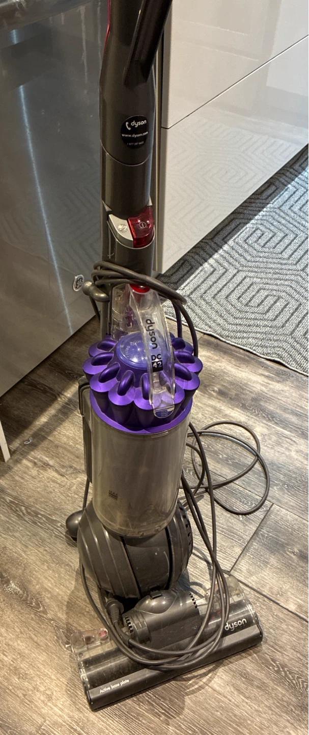 Dyson DC42 Vacuum Cleaner