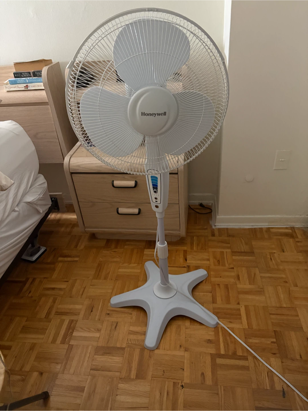 Honeywell QuietSet Oscillating Fan - photo 2
