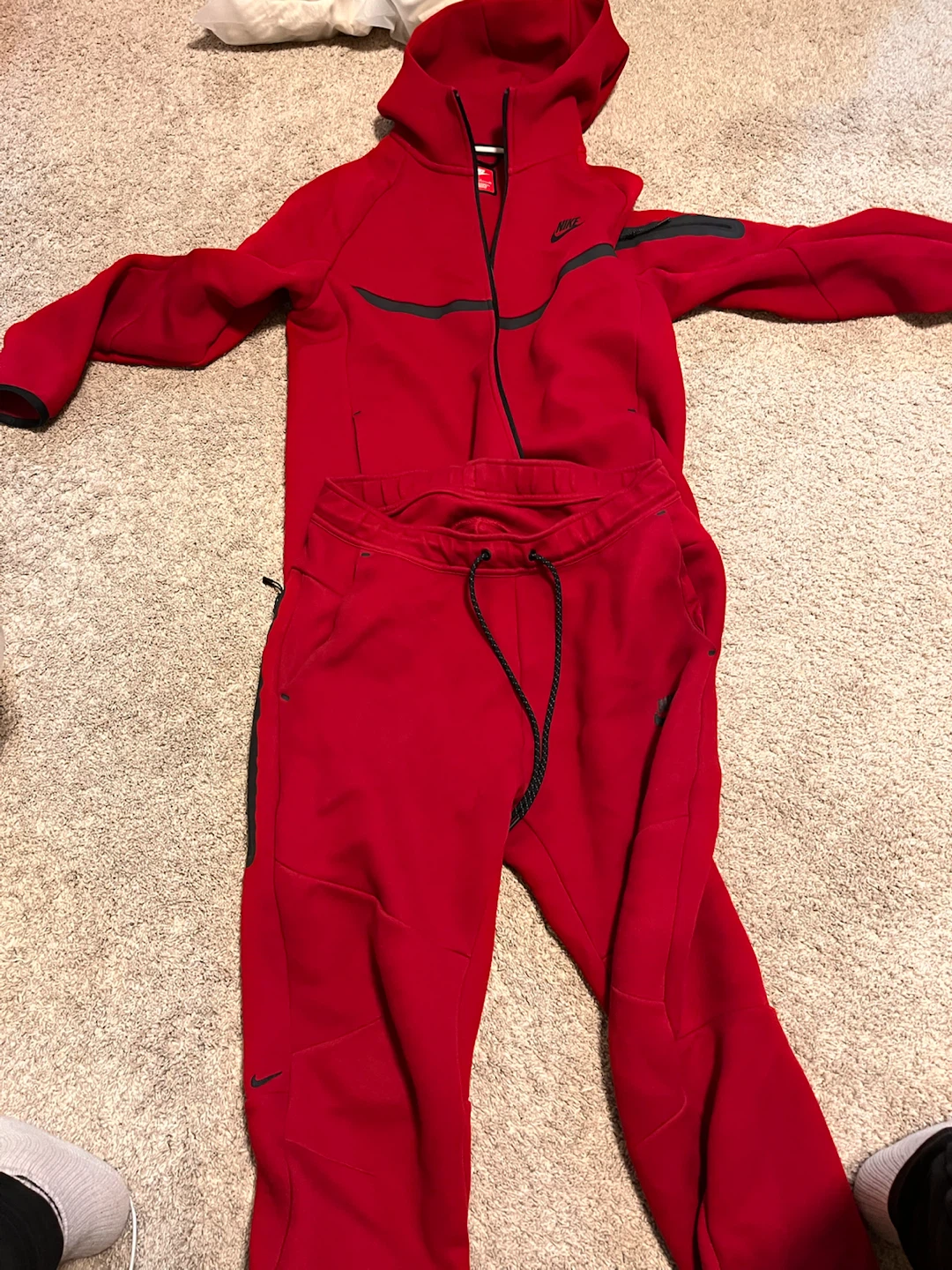 Nike Tech Fleece Tracksuit Red