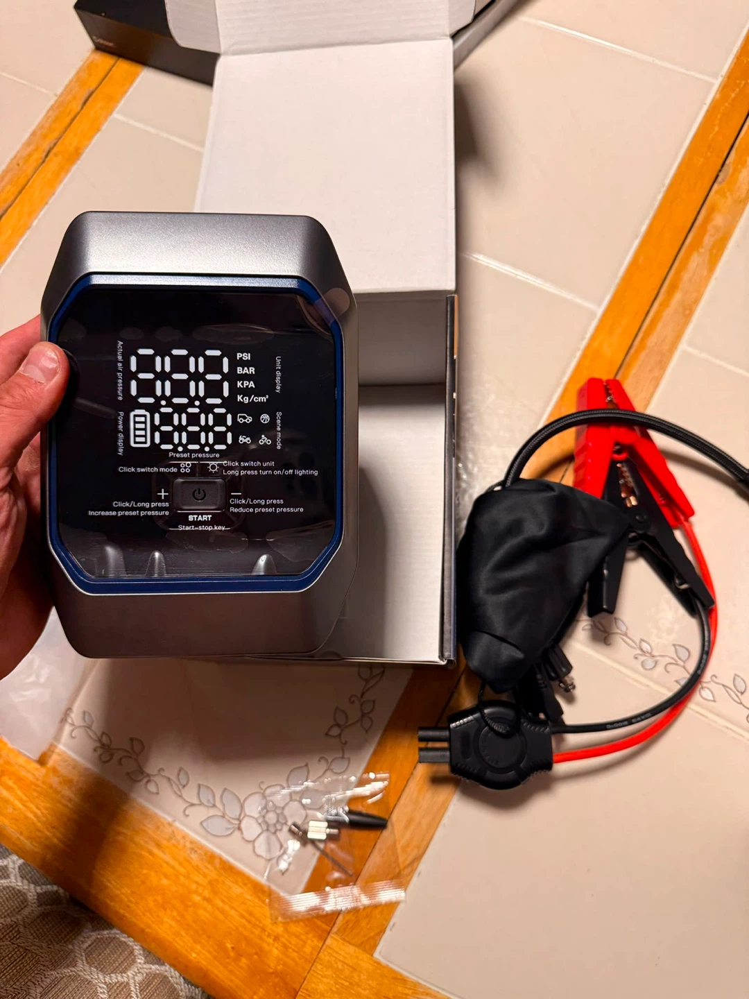 Iluue 2-in-1 Jump Starter with Air Compressor KF03 - photo 2