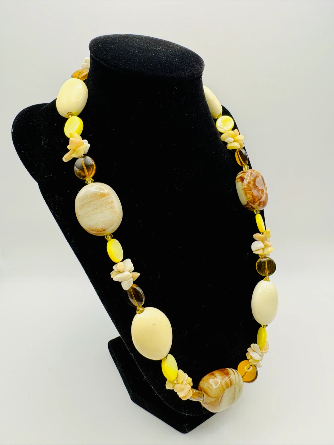 Chunky Beaded Necklace - Yellow & Cream Tones - photo 2