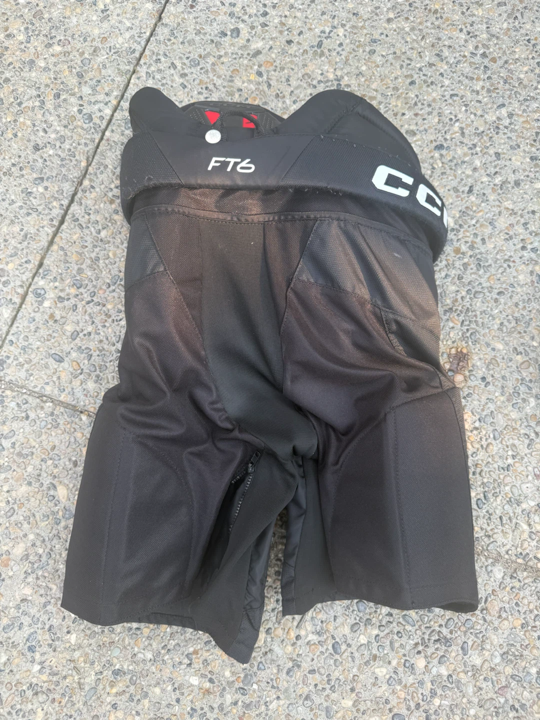 CCM XF Pro hockey shoulder pads  Small & CCM FT6 men medium - photo 3