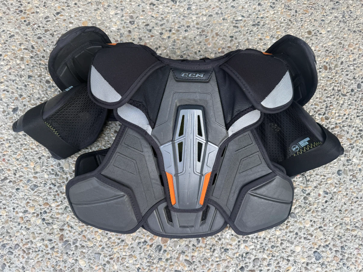CCM XF Pro hockey shoulder pads  Small & CCM FT6 men medium - photo 5