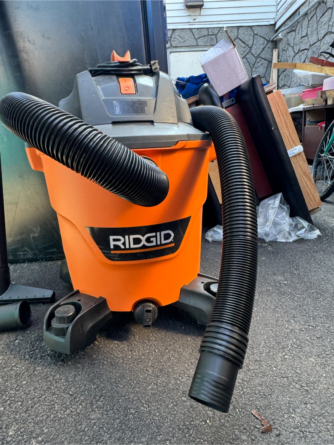 RIDGID 12 Gallon Wet/Dry Vac - photo 2