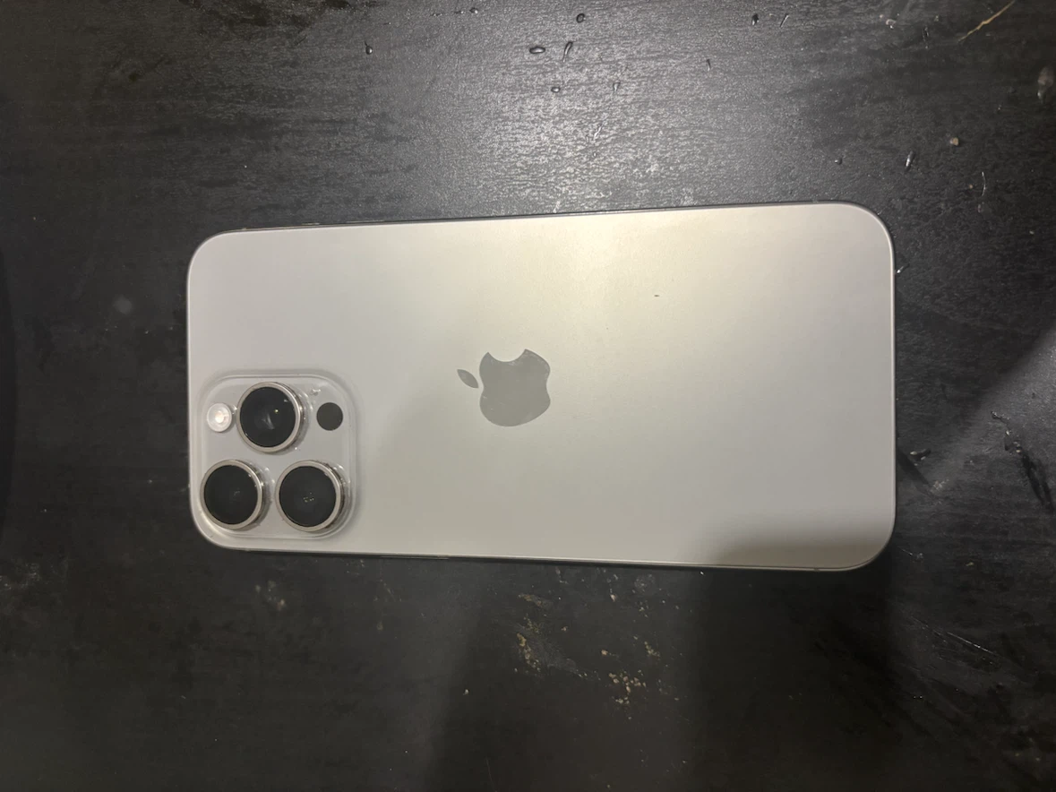 iPhone 15 pro max - photo 3