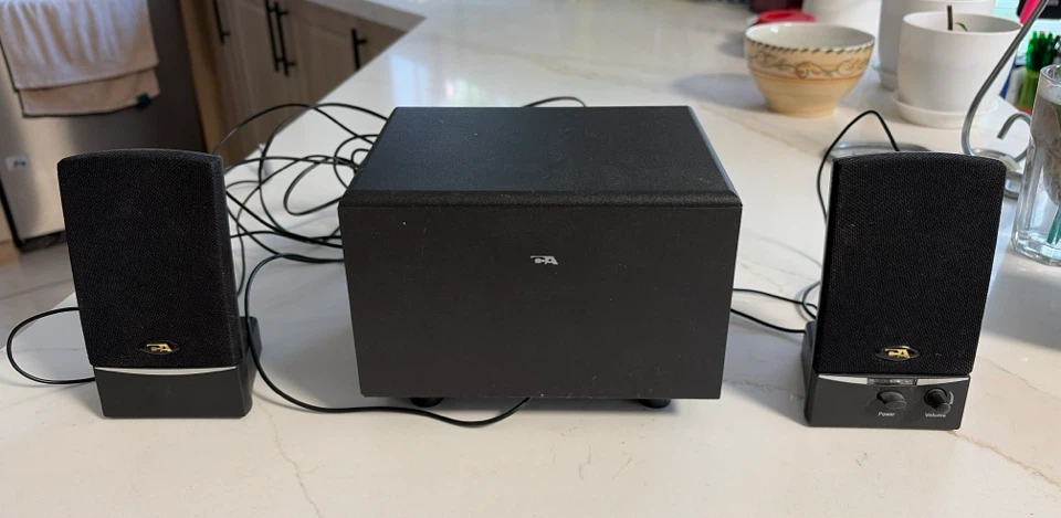 Creative 2.1 Speaker System with Subwoofer