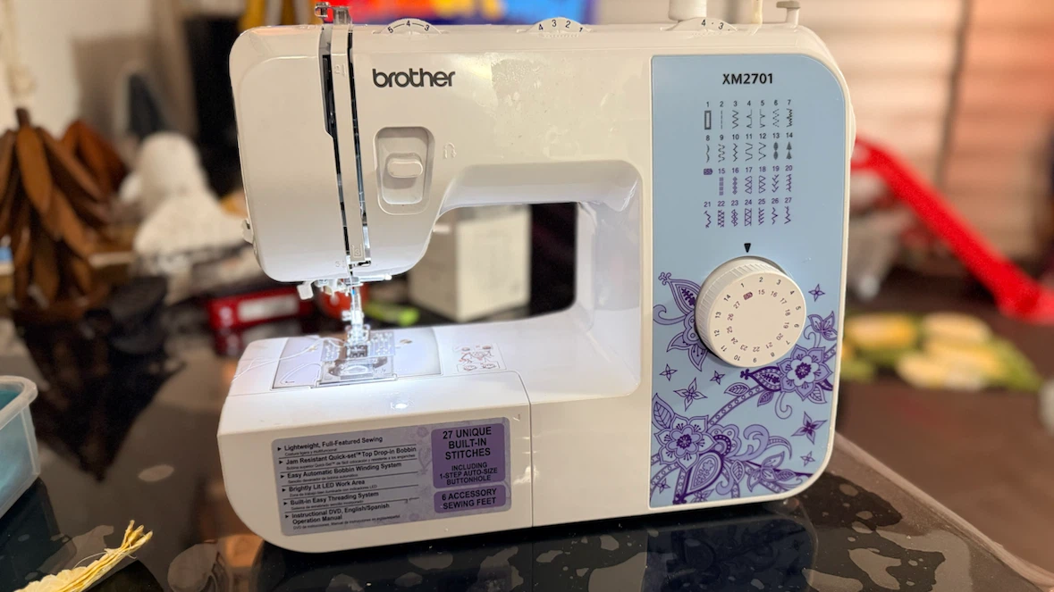 Brother XM2701 Sewing Machine - photo 4