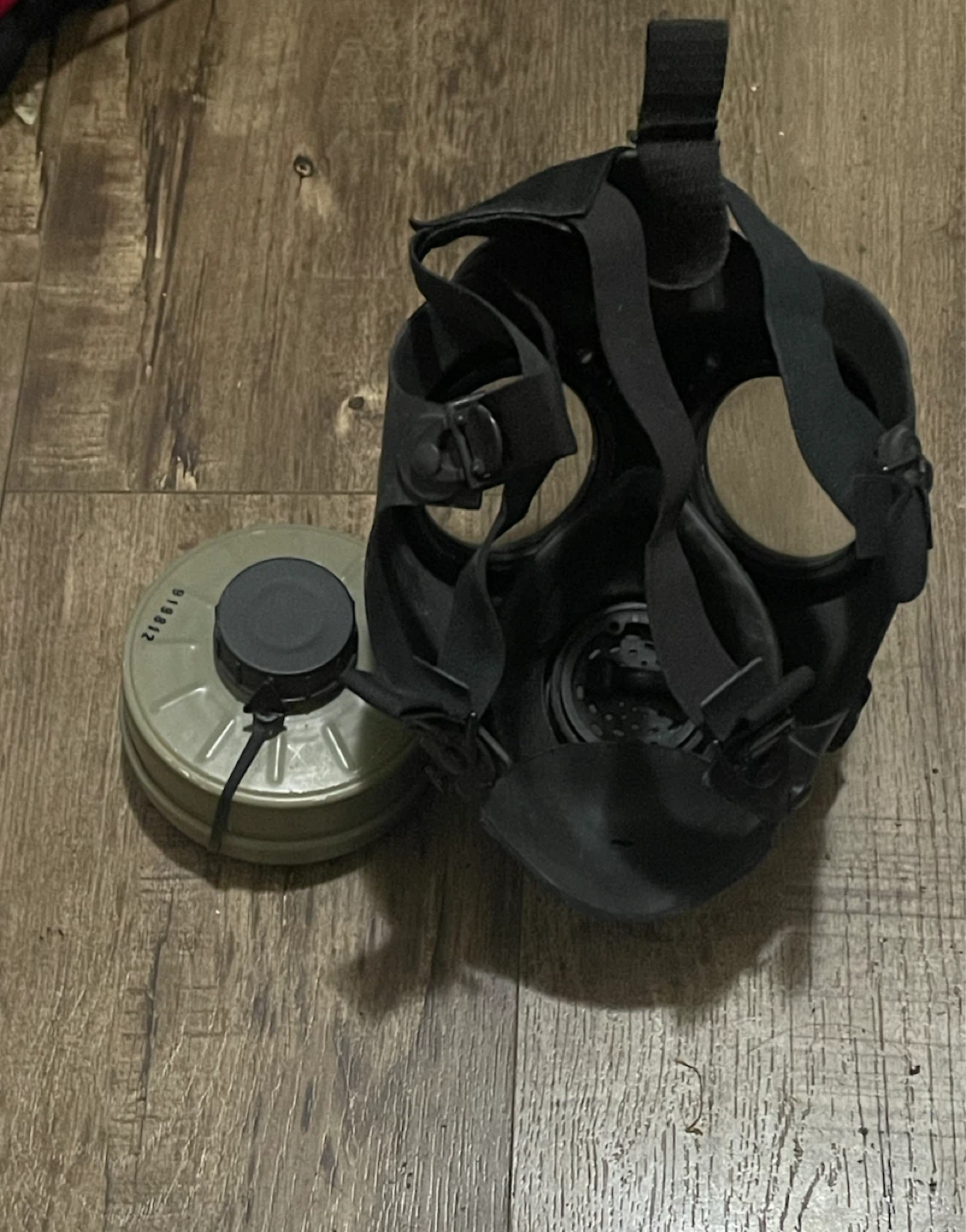 Black Gas Mask with Filter - photo 2