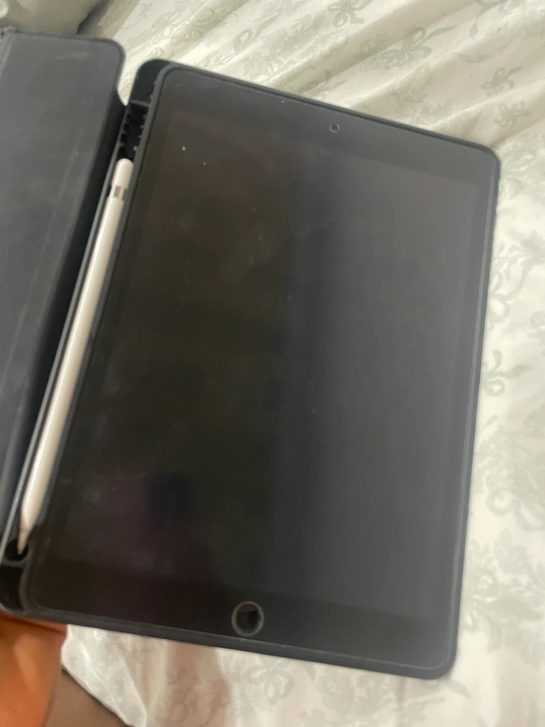 Apple iPad 9th gen with Apple Pencil and Case - photo 2