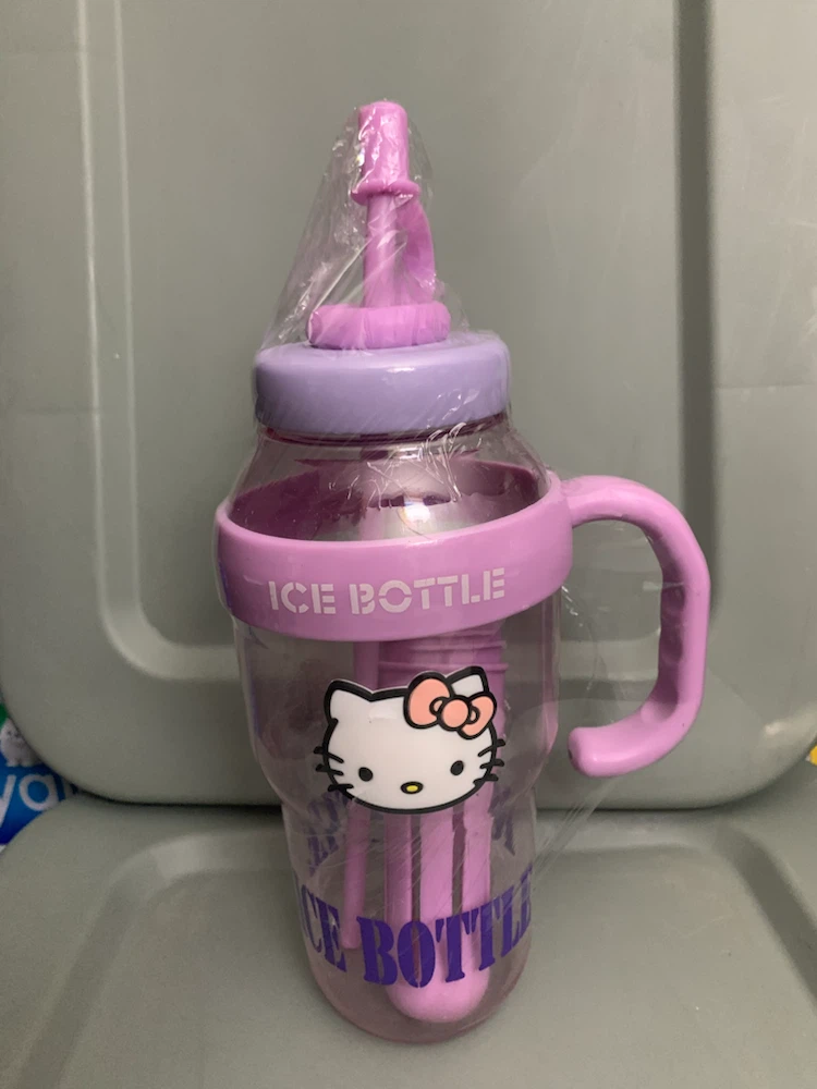 Hello Kitty Ice Bottle with Straw