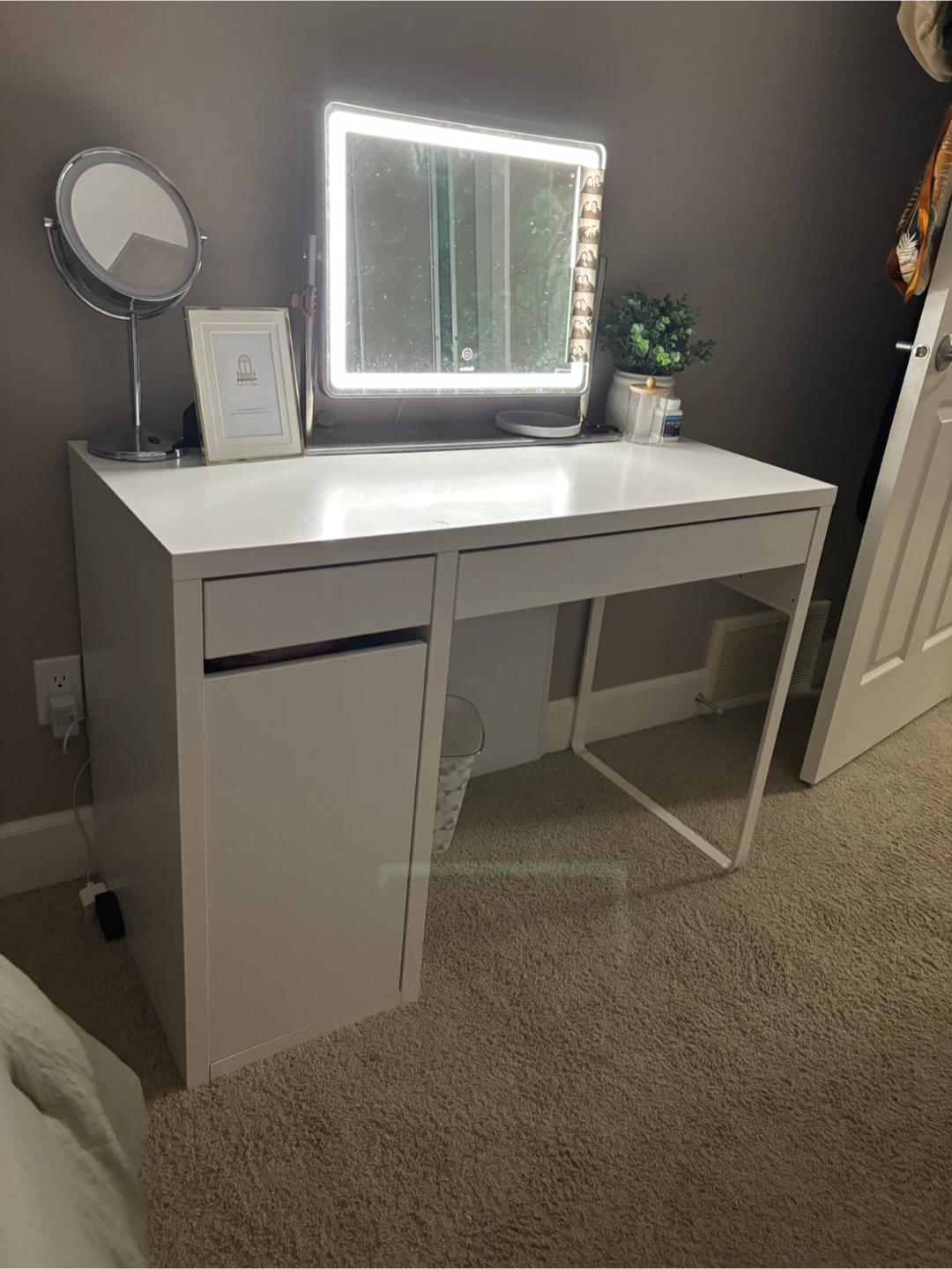[ DESK ONLY ] Ikea “MICKE”  White Vanity Desk