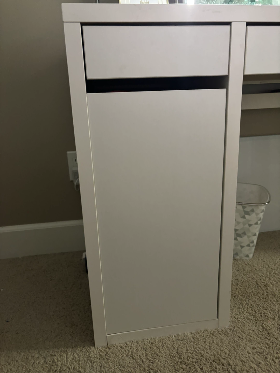 [ DESK ONLY ] Ikea “MICKE”  White Vanity Desk - photo 4