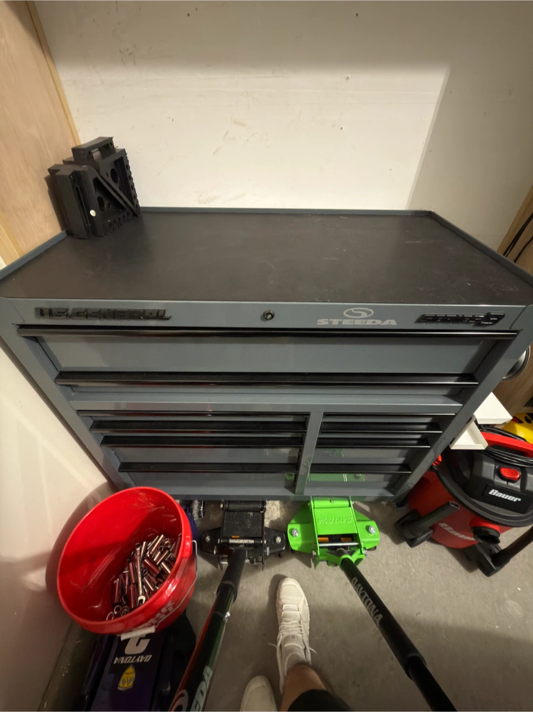 U.S General Series 3 42” Roll Cart COMES WITH EVERYTHING INSIDE
