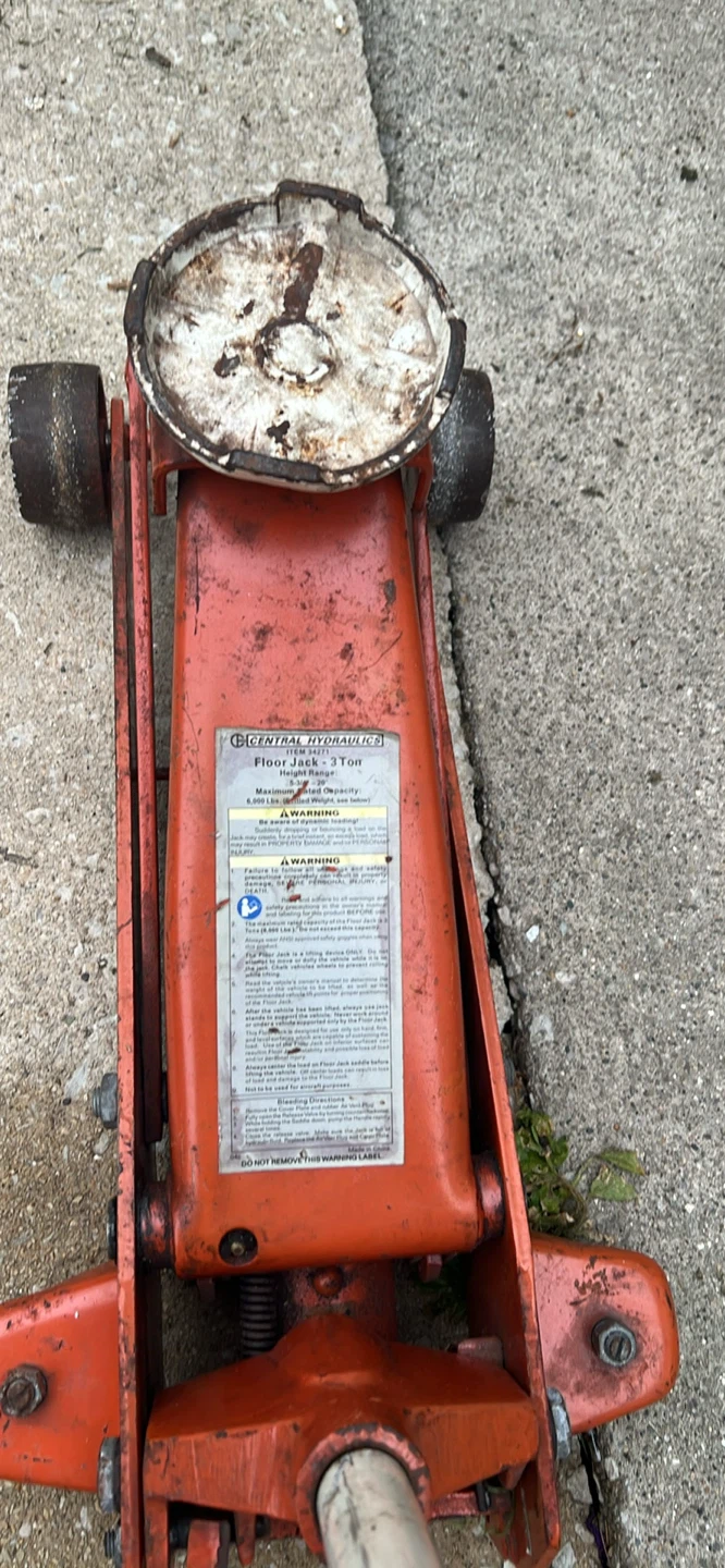 Central Hydraulics Floor Jack - 3 Ton