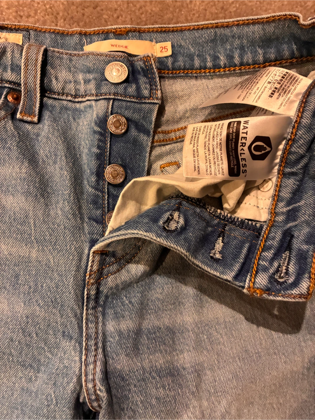 Levi's women's Wedgie jeans - size 25 - photo 3