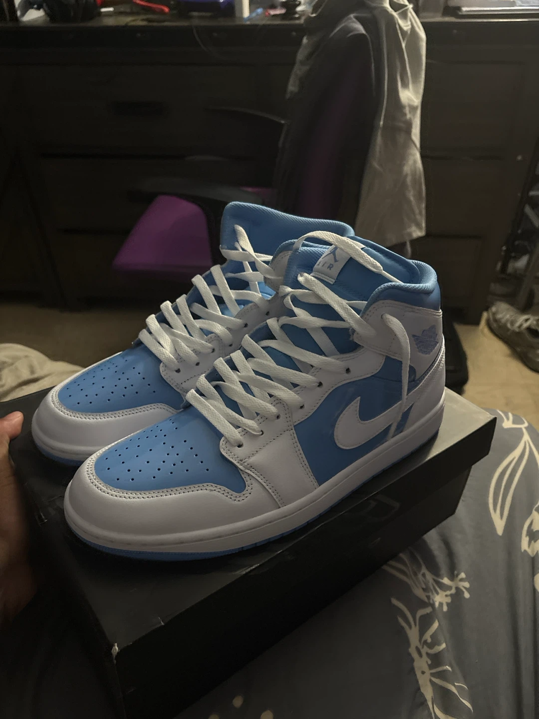 Air Jordan 1 Mid Light Blue White