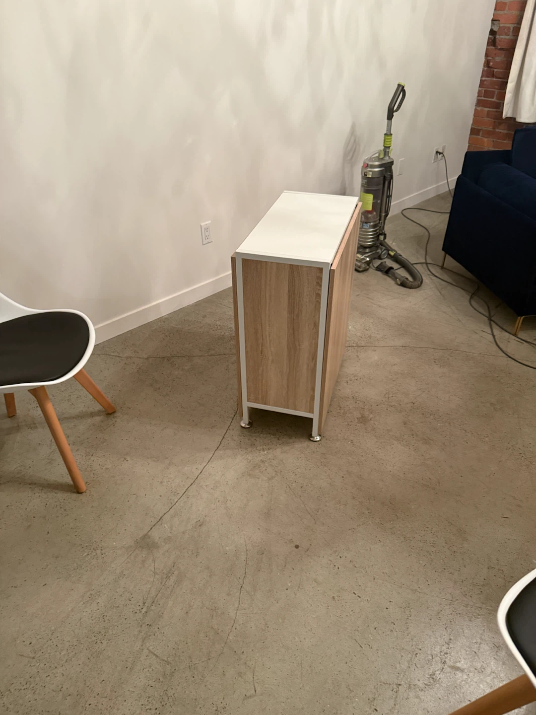 Folding table and two chairs - photo 2