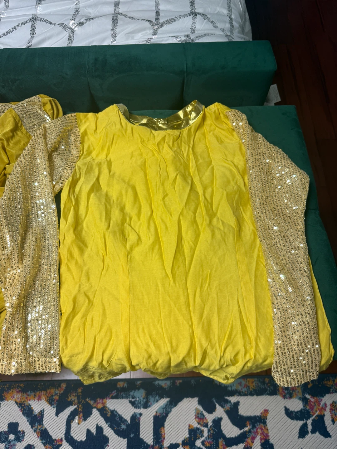 Yellow Saree with Gold Sequin Blouse - photo 4