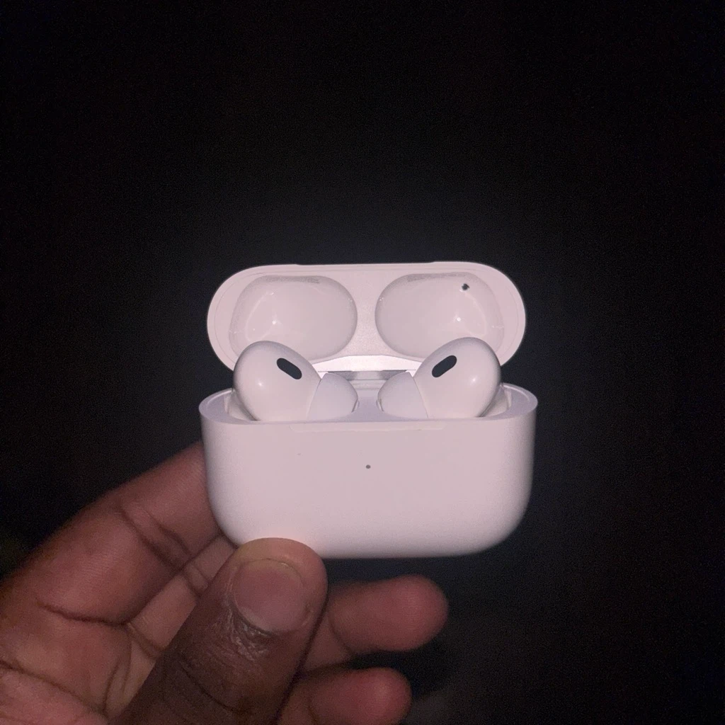 Apple AirPods Pro (2nd Gen) - photo 2