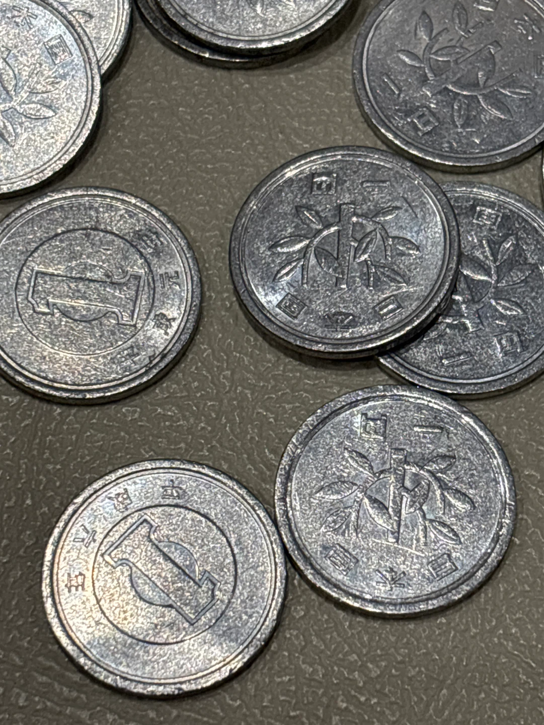 Mixed Japanese Yen Coins - photo 2