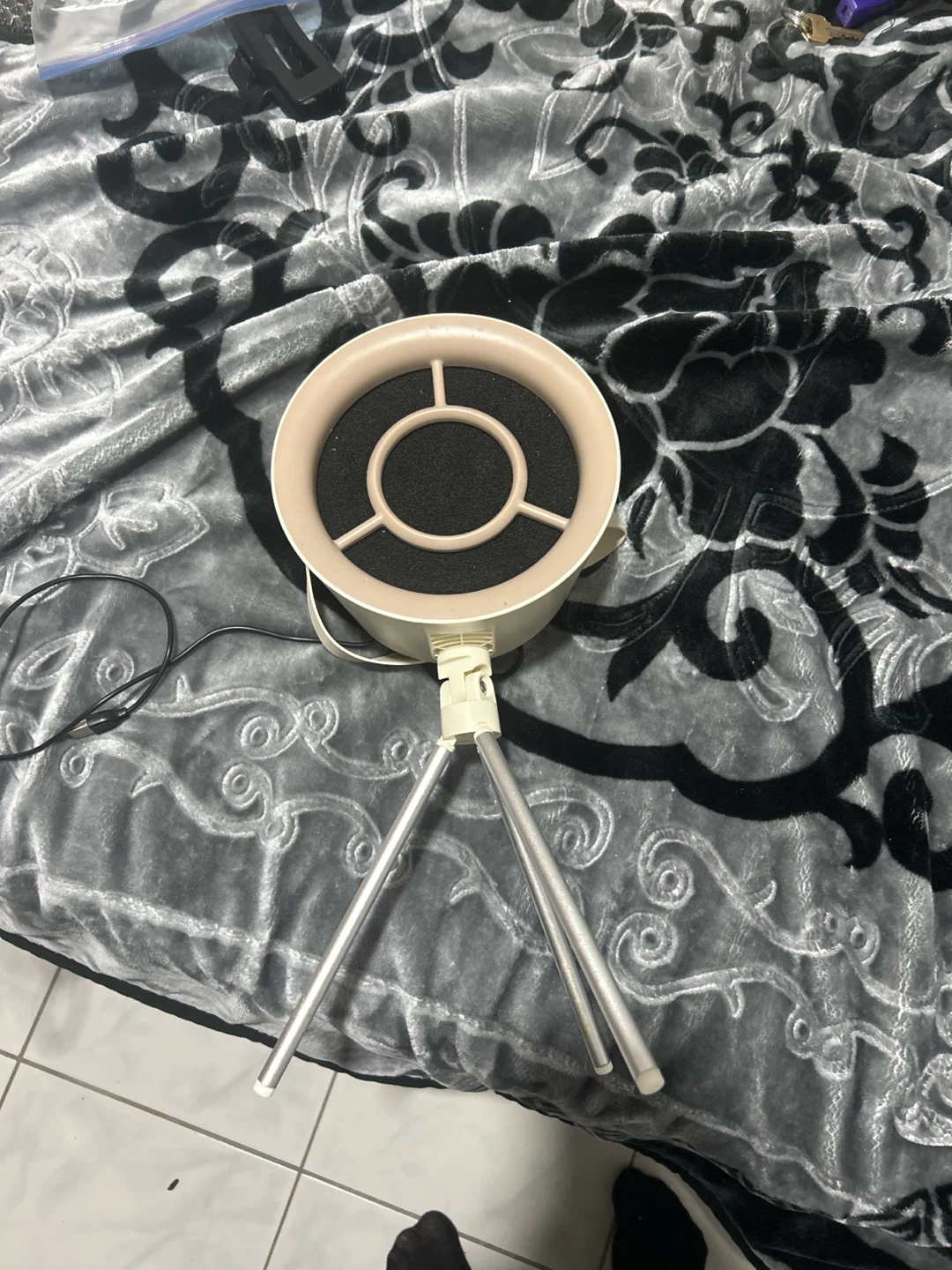 Model G07 Portable Fan with Tripod
