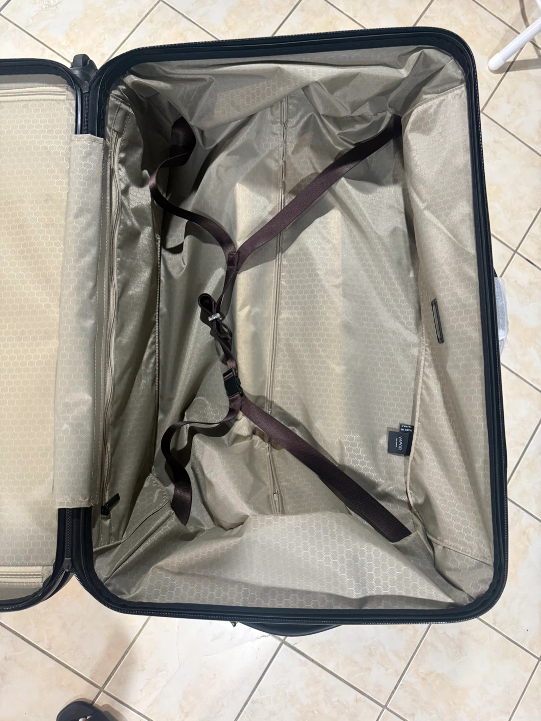 Tumi Hardside Luggage - photo 4