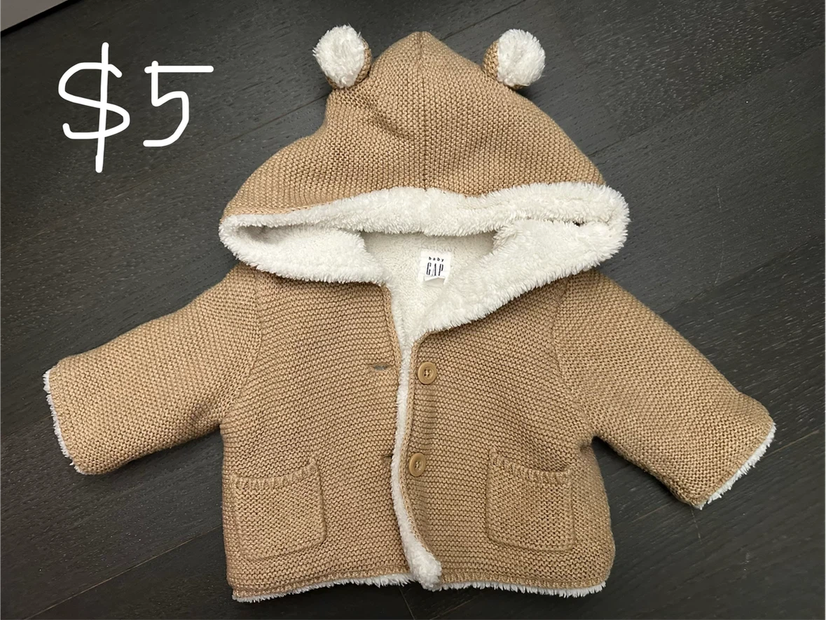 Baby Gap Bear Hooded Sweater - photo 3