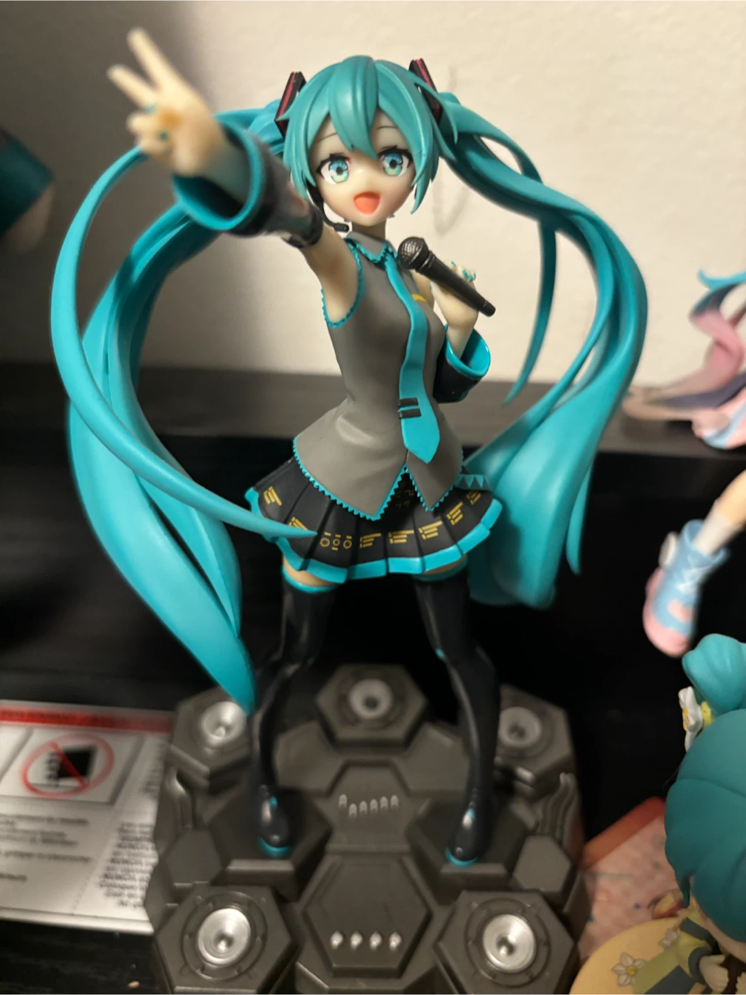 Hastune Miku figure vocaloid
