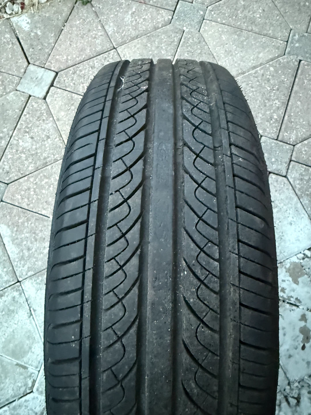 Rims and tires for Jetta 5x112 - photo 3