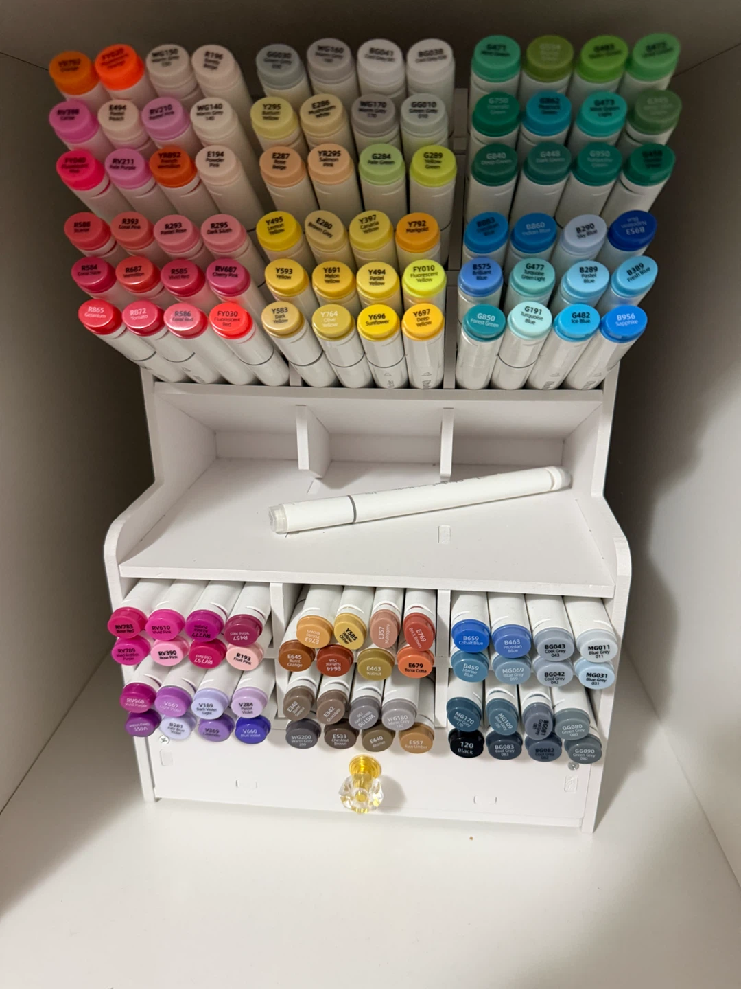 Ohuhu Marker Set with Stand