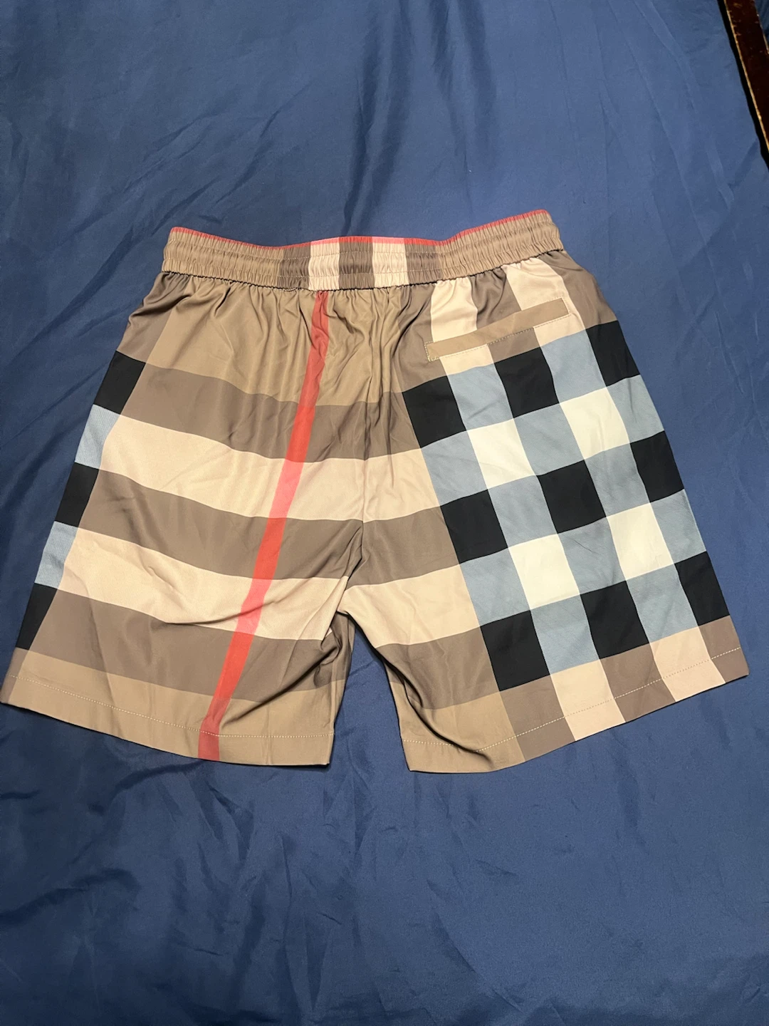 Brand new Burberry shorts - photo 2