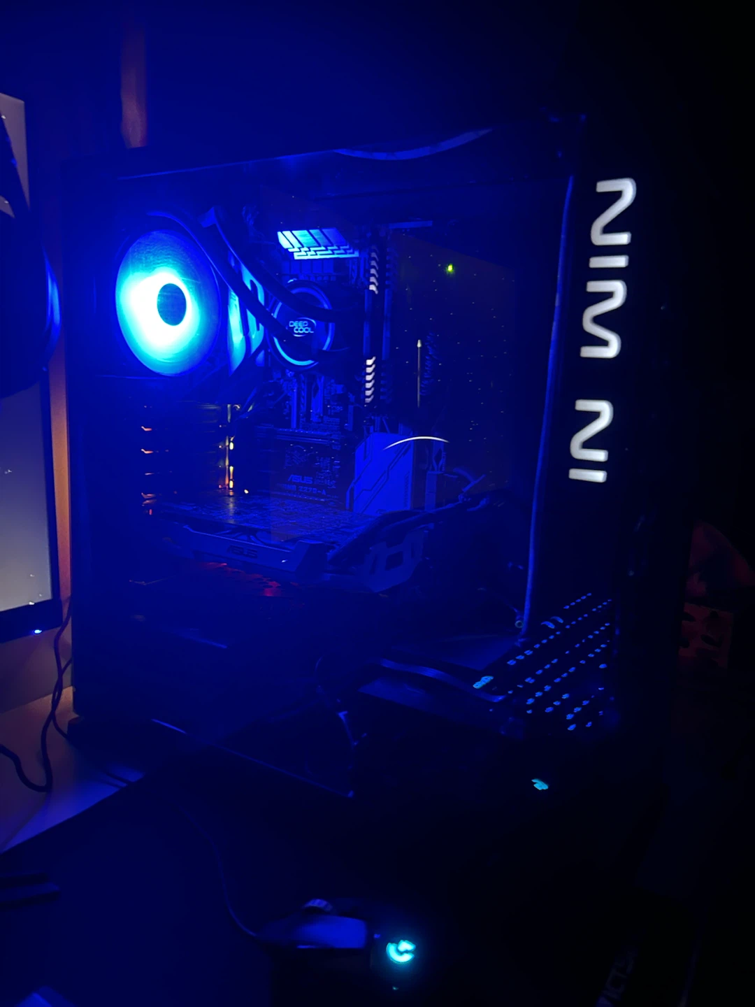 Gaming PC + Name‑Brand Peripherals - photo 2