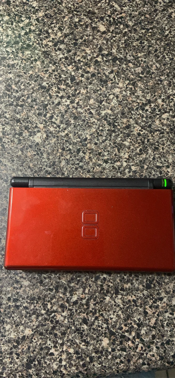 Nintendo DS Lite - photo 2