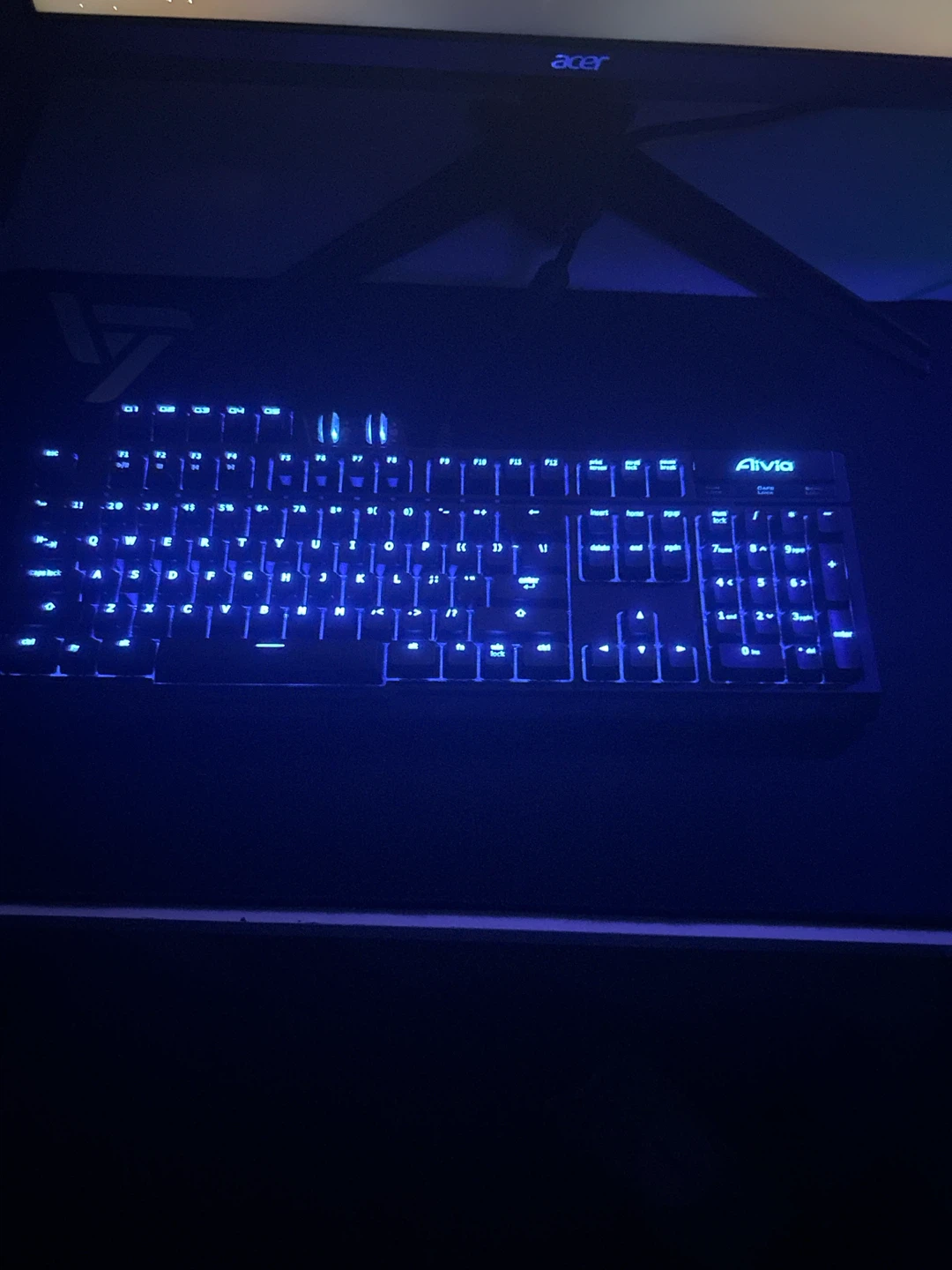 Gaming PC + Name‑Brand Peripherals - photo 4