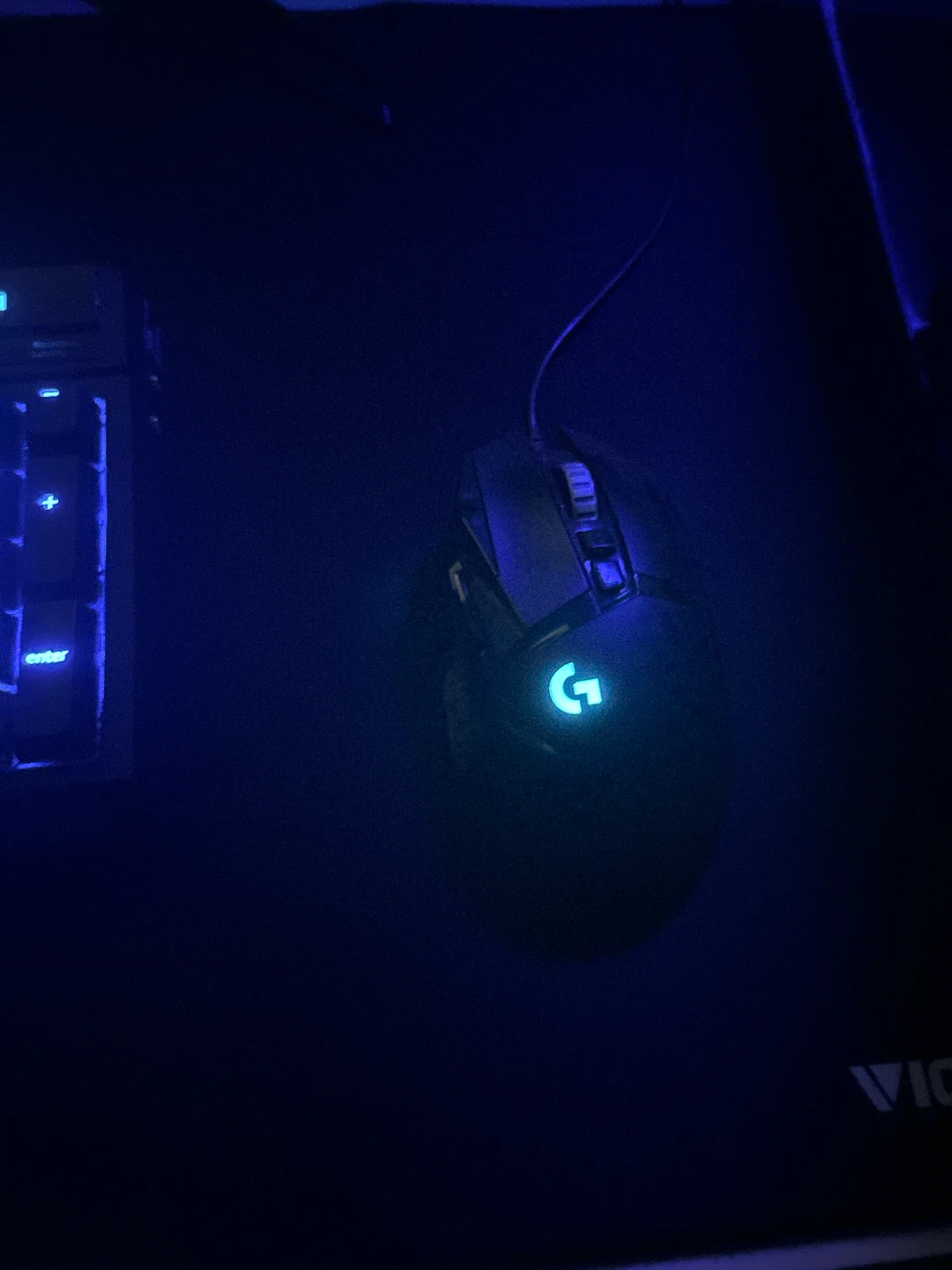 Gaming PC + Name‑Brand Peripherals - photo 5