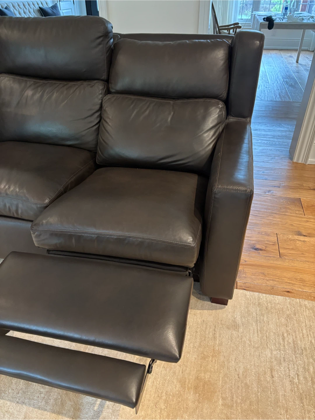 HIGH END CUSTOM MADE POWER Leather Reclining Sofa - photo 2