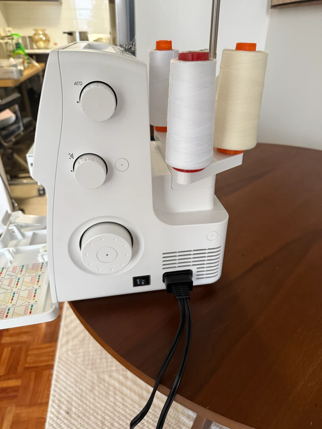 Pfaff hobbylock 2.5 Serger Sewing Machine - photo 3