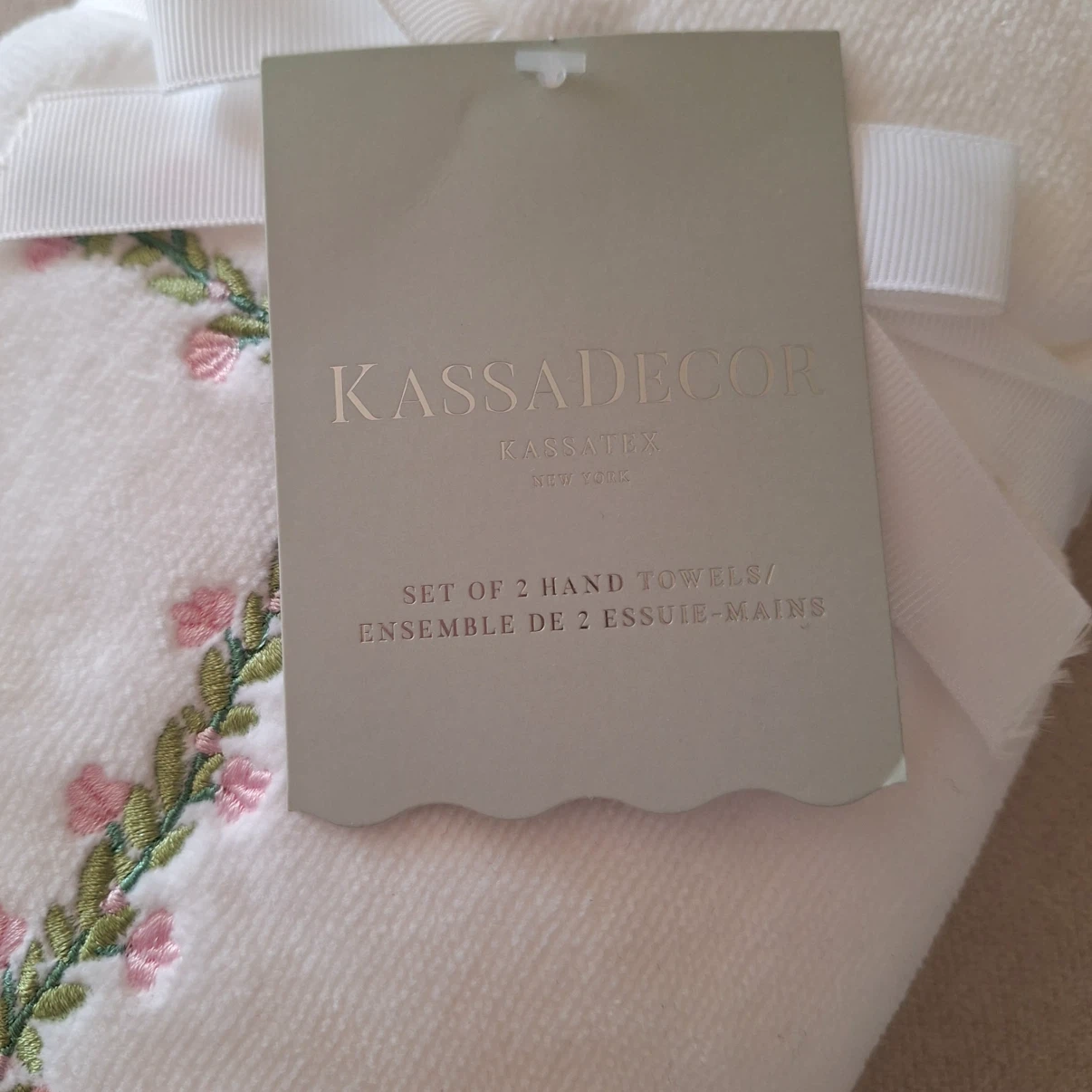 Kassatex Set of 2 Hand Towels with Floral Cross Embroidery - photo 3
